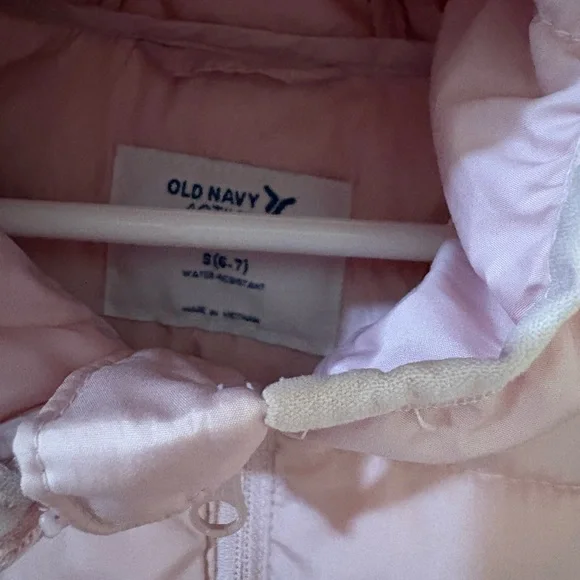 2 Old Navy Kids Puffer Jackets - Burgundy and Pink Water resistant  Size S 6-7 - Picture 3 of 14